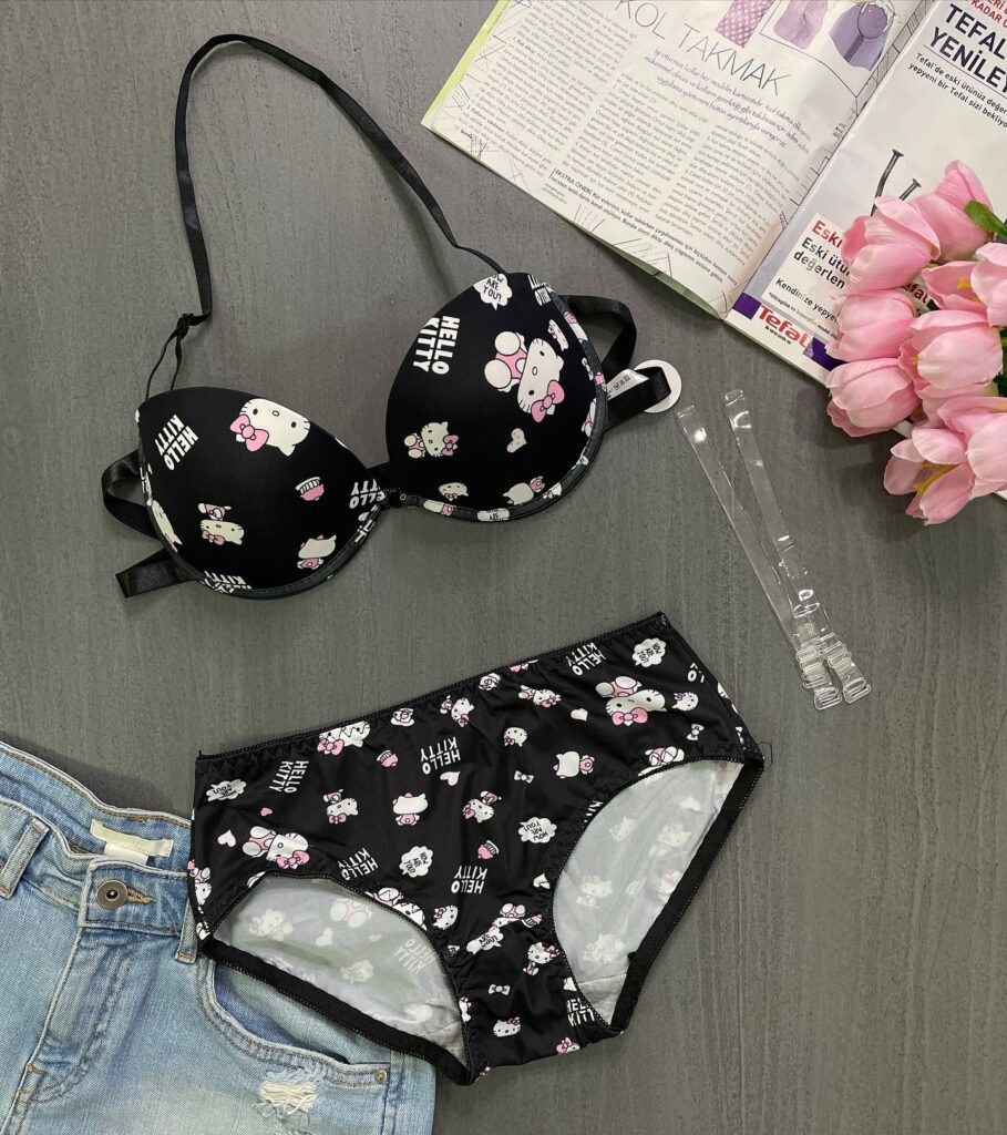 Pretty Wear High Quality Front Open 4 In 1 Push-up Hello Kitty Print Adjustable Straps Bra Panty